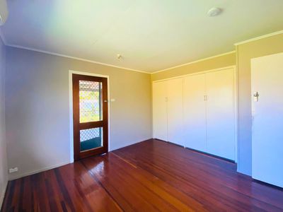 8 Armstrong Crescent, Dysart