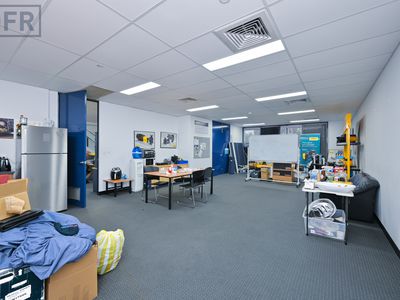 82 Discovery Drive, Bibra Lake