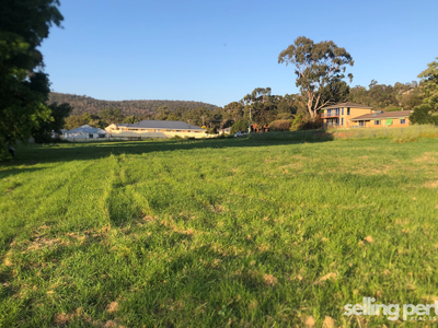 14 Hicks Road, Kelmscott
