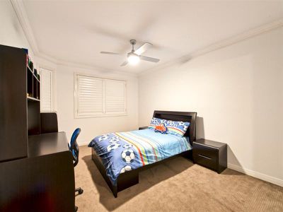 60 Edinburgh Road, Benowa