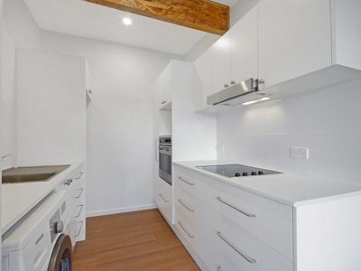 1 / 16 Chevron Close, Floraville