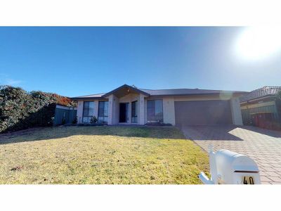 40 Cypress Point Drive, Dubbo