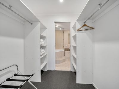 81 / 107 Esplanade, Cairns City