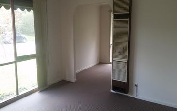 1 / 10 Station Street, Officer