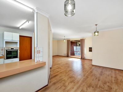 2 / 52 Endeavour Avenue, Bull Creek