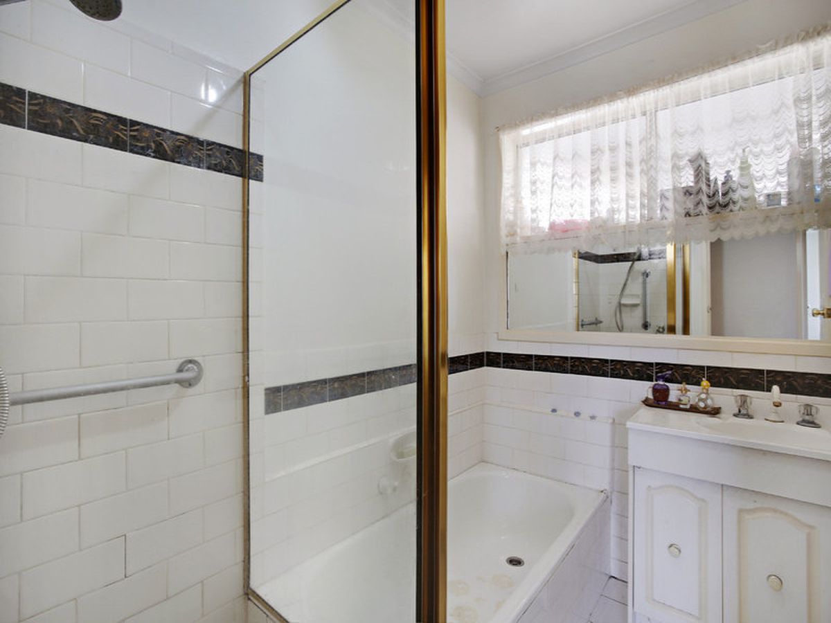 1 / 18 Garden Court, Keysborough