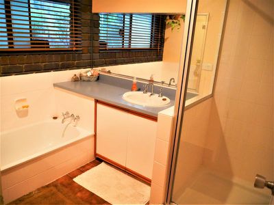 154 Scotts Lane, Runnymede