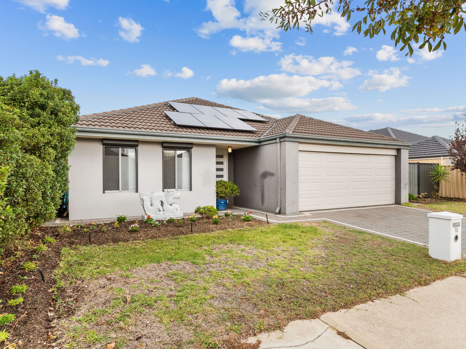 10 Lowerhall Gardens, Southern River