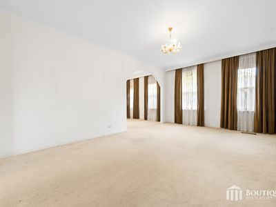 8 Creswick Street, Glen Waverley