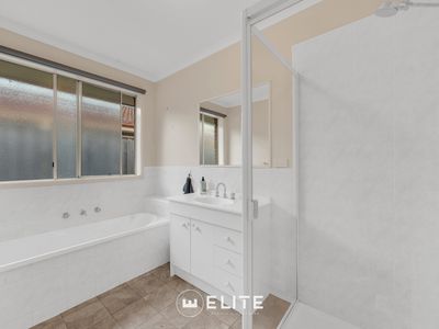 32 Osborn Grove, Pakenham