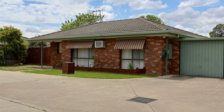 3 / 8 Kennedy Court, Euroa
