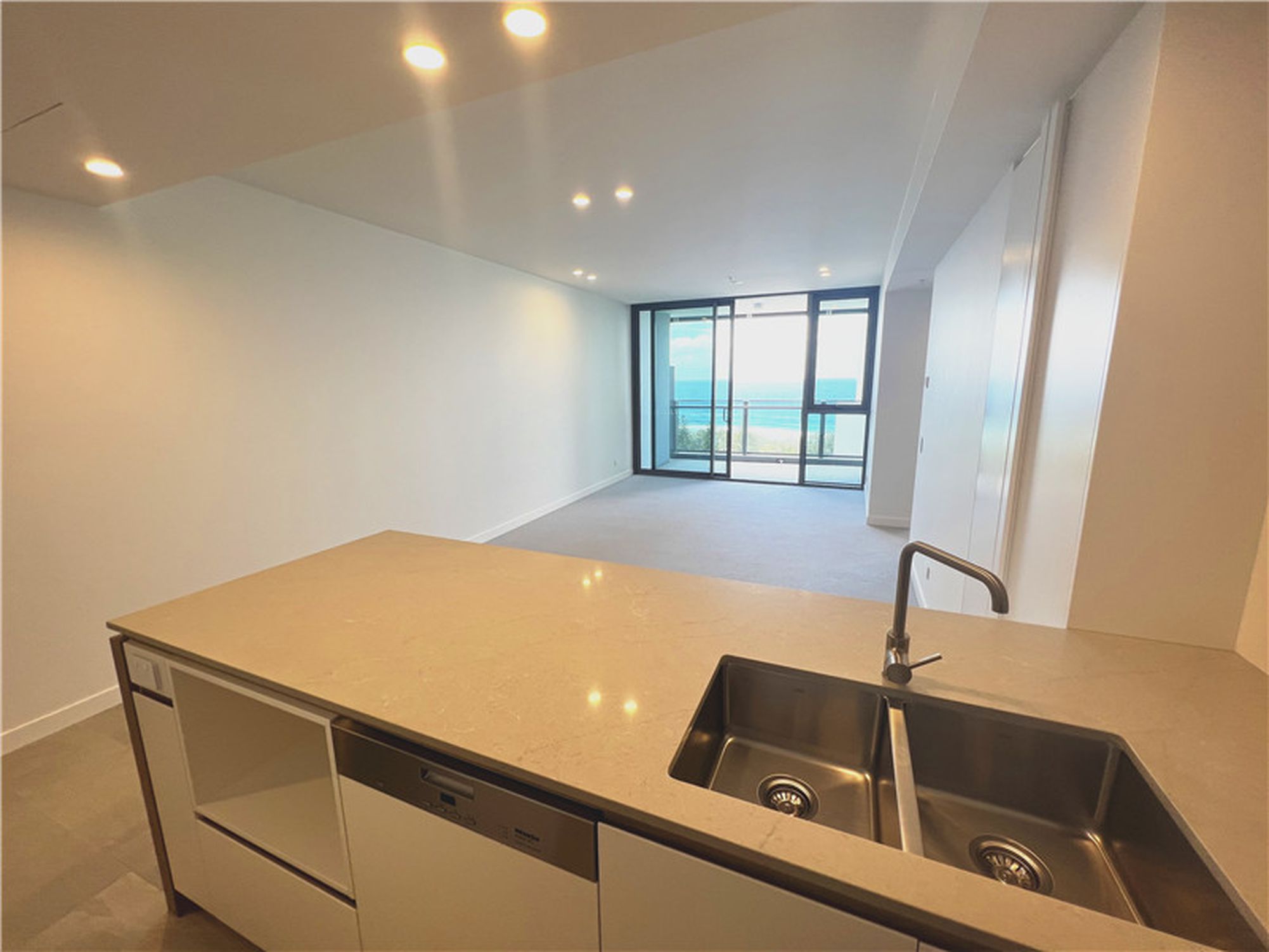 1302 / 12-18 Philip Avenue, Broadbeach