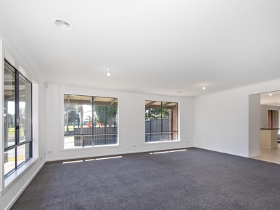 25 Stirling Drive, Derrimut