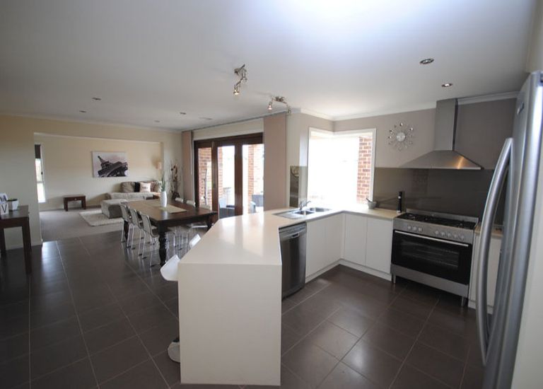 28 Madeira Close, Portland