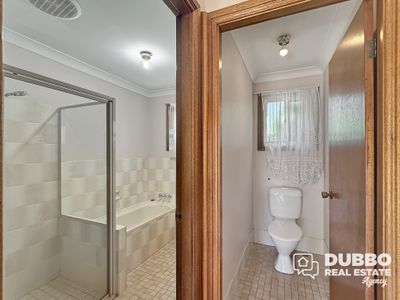 24 Hopkins Parade, Dubbo