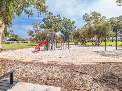 52 Shillington Way, Thornlie