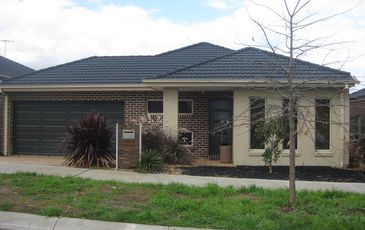 33 Grasslands Way, Officer