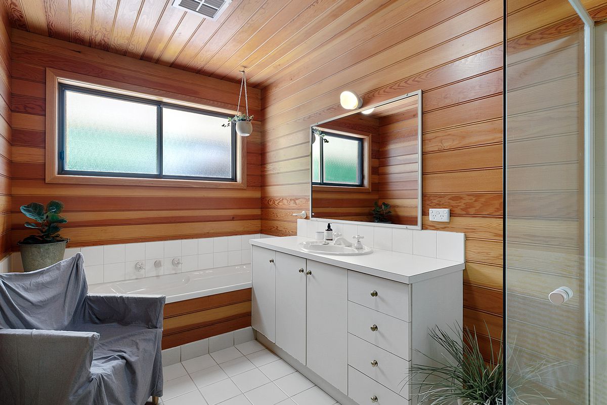 250 Ford Drive, Mansfield