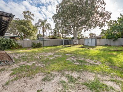 64 Ravenscroft Way, Kelmscott