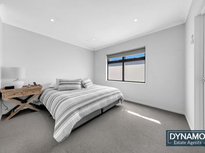 11 Sugar Glider Way, Craigieburn