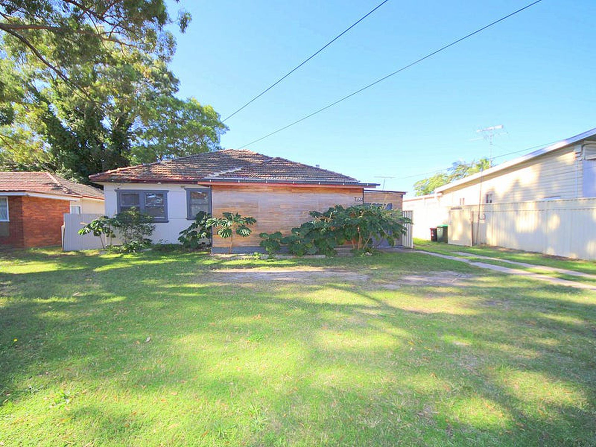 235 Henry Lawson Drive, Georges Hall