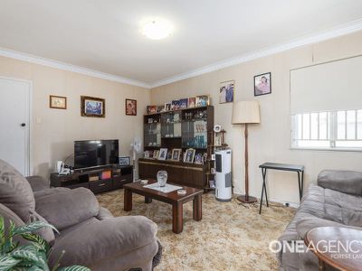 12 Willow St, Inala