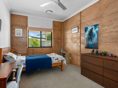 3 Emery Close, Broadwood