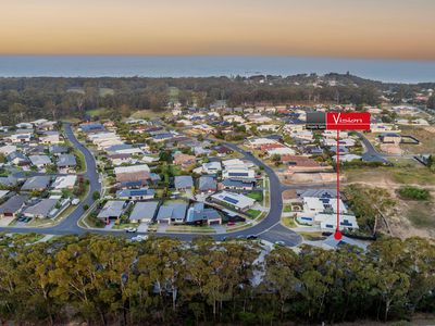 27 Admiralty Drive, Safety Beach