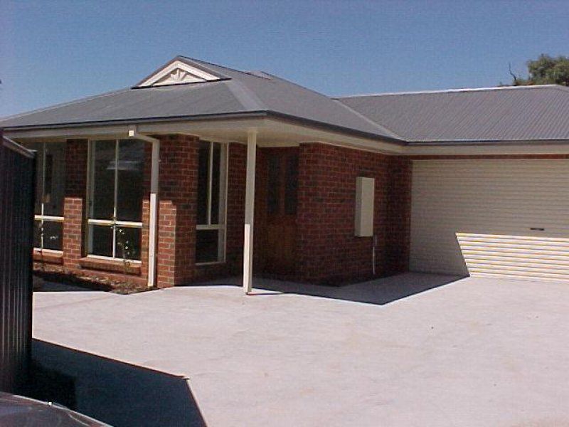 2 / 54 Cambridge Drive, Mansfield
