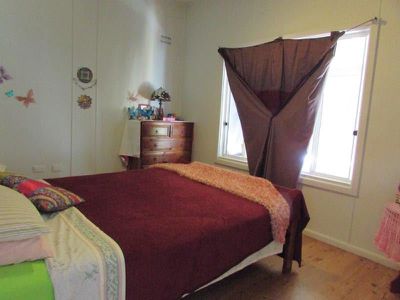 6 Rackham Crescent, Burrill Lake