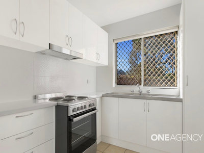 16 / 6 Eyre Place , Warrawong