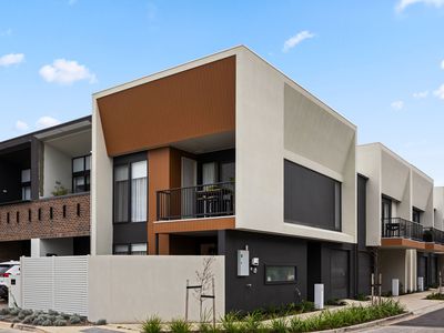 2 John Mckinna Circuit, Taperoo