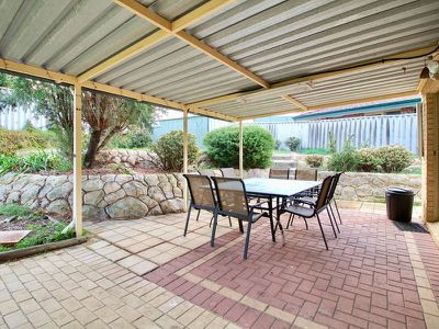 16 Salter Place , Parmelia