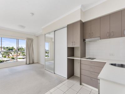 1208 / 11 Ellenborough Street, Woodend