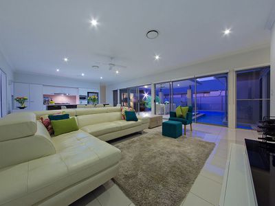 6 Thomson Place, Wakerley