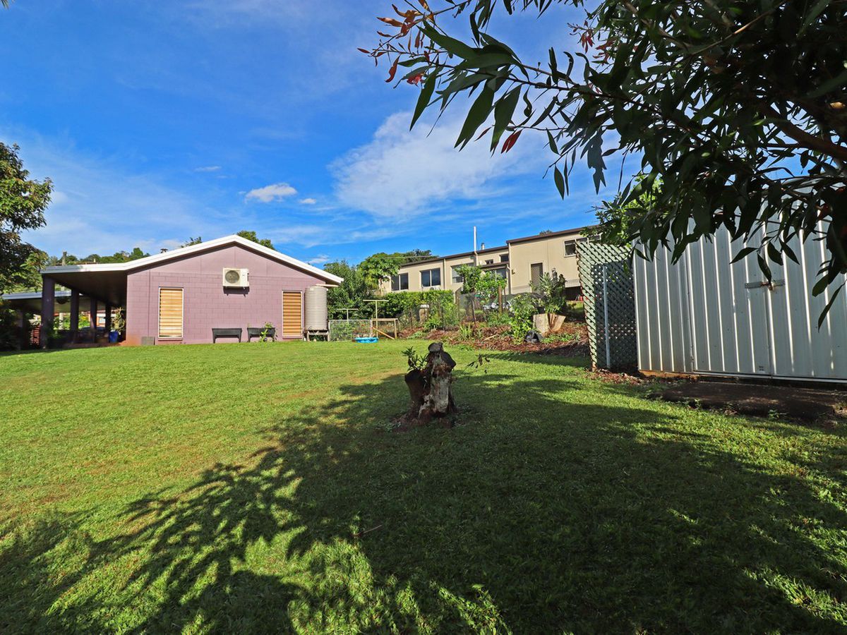 18 DANBULLA CRESCENT, Atherton