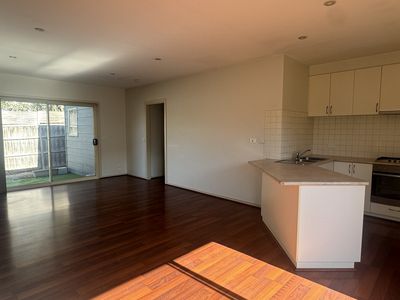 2/10 Matlock Street, Herne Hill