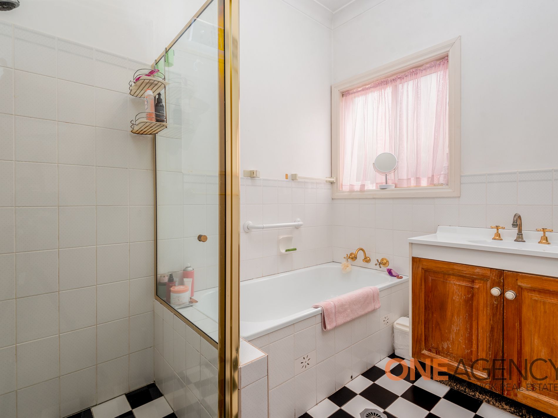 2 / 84 Lambert Street, Bathurst