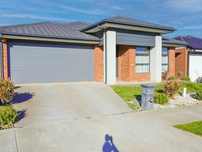 12 Kilcunda Drive, Truganina