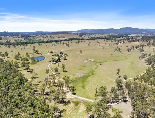 "VERY RARE" STONY CREEK GRAZING PROPERTY