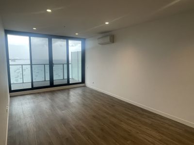 1803 / 18 Cavendish Street, Geelong