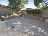 52 / 316  Long Street East, Graceville