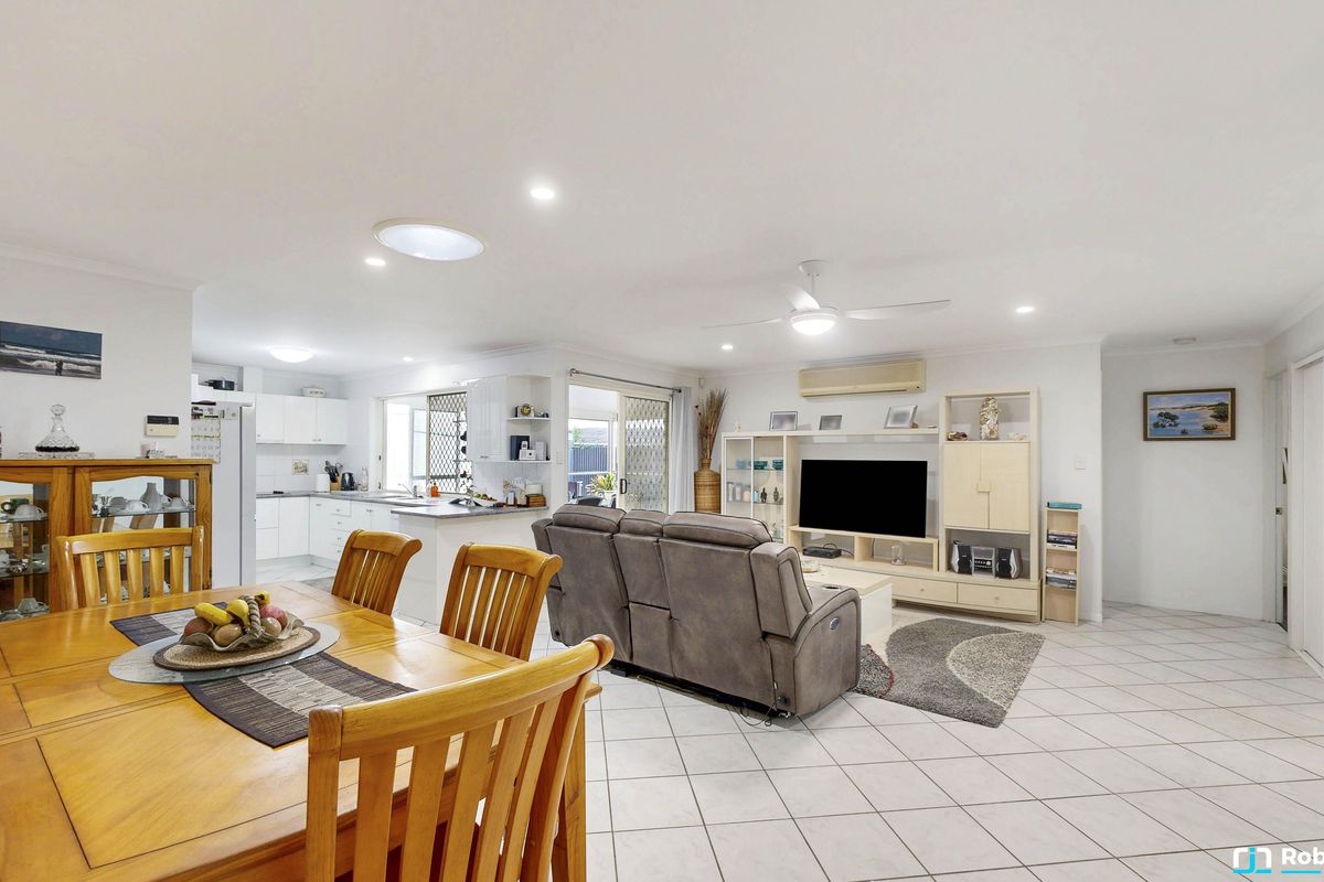 4 Feathertail Court, Tewantin