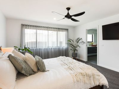 12A Elizabeth Parade, Tura Beach