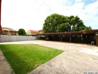 1 / 13 Peterborough Ave, Lake Illawarra