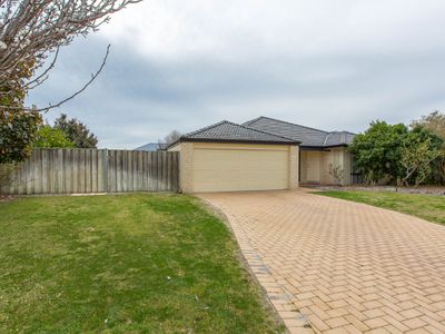 17 Burwood Road, Australind