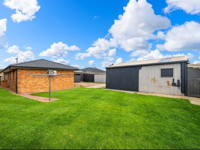 1 Greenshank Court, Werribee
