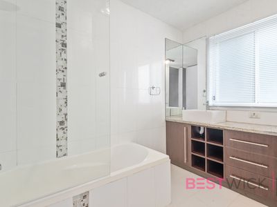 27 Bassett Drive, West Bathurst