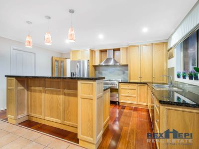 10 Hickory Drive, Narre Warren South