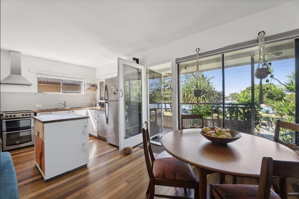 4 / 21 Awoonga Avenue, Burleigh Heads